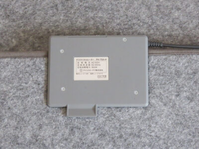 アイリスオーヤマ デスクパネルヒーター PH-TSA-Hのコントローラー（裏面）