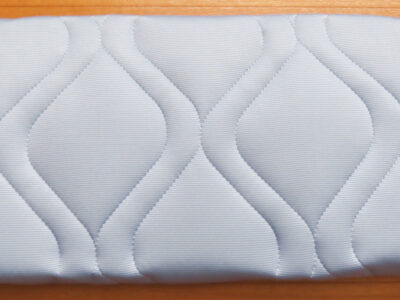 「帝人フロンティア サラクリーン枕パッド sara-c21」の表面の模様