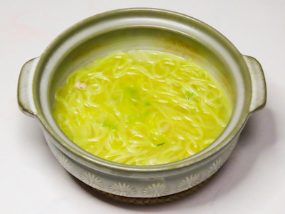 「博多華味鳥 水たきセット」のシメのちゃんぽん麺